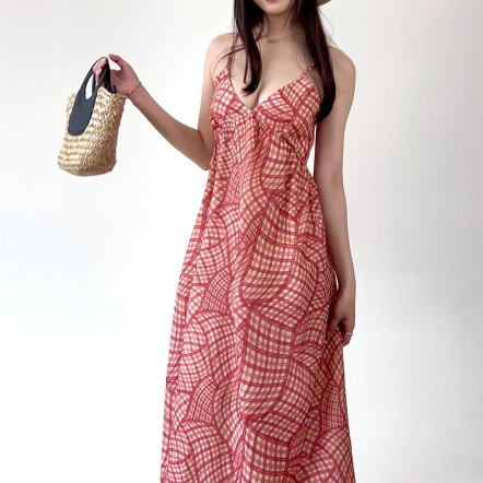 紅格子洋裝