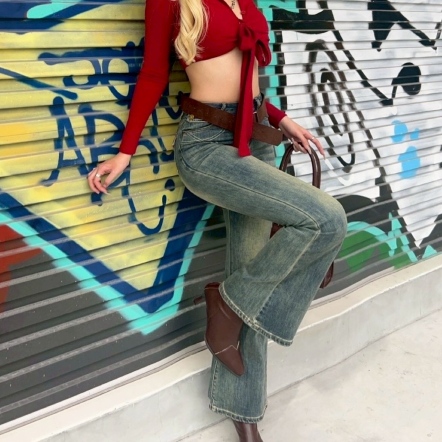 鈕扣小口袋喇叭褲