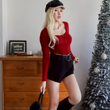 短版反摺拉鍊上衣