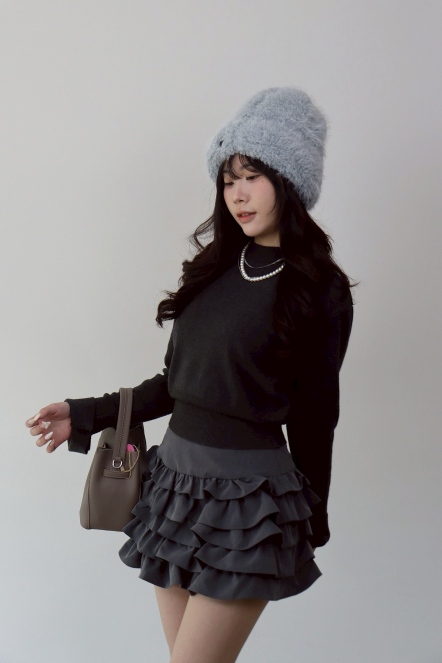 高領縮腰喇叭袖上衣